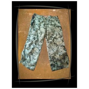 Vintage Y2K Verona Cargo Capri's~Sz 5~LN